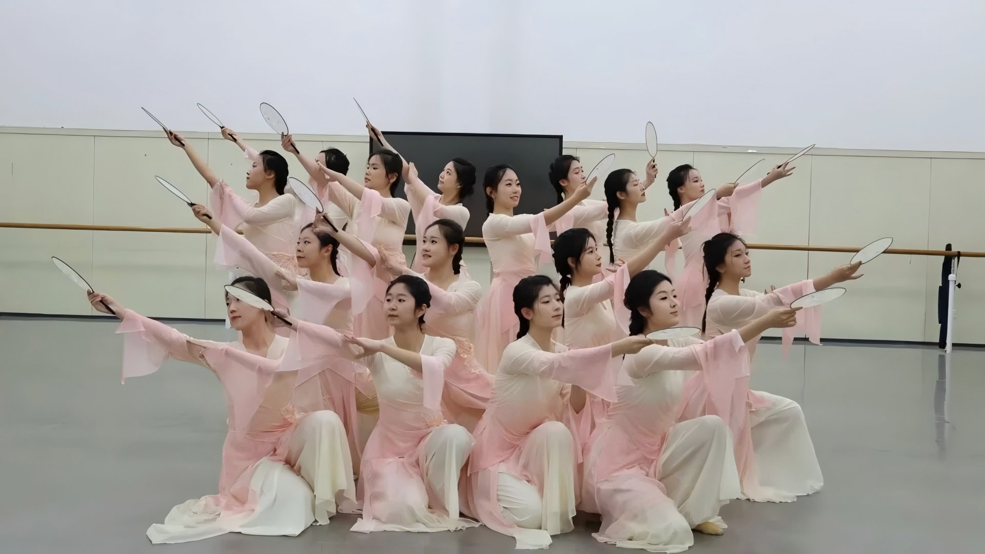 河北师范大学第十届“感动师大·青春正
